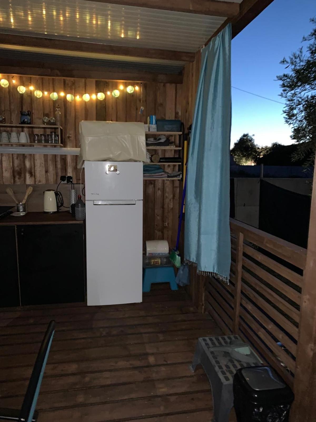 Large Camper In The Olive Grove Hotel Banjole Exterior photo